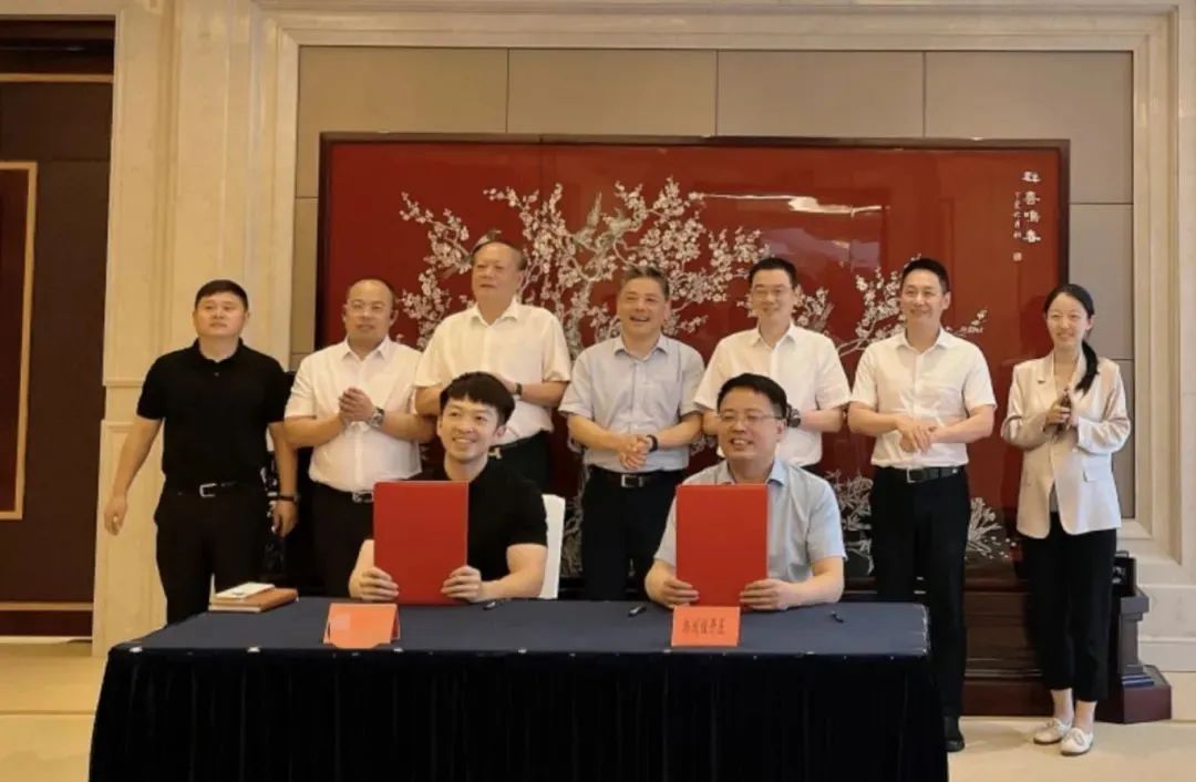 總投資50億元！由集團(tuán)精準(zhǔn)推介的駿馳通高端柔性新材料項(xiàng)目在江蘇揚(yáng)州開(kāi)工建設(shè)！